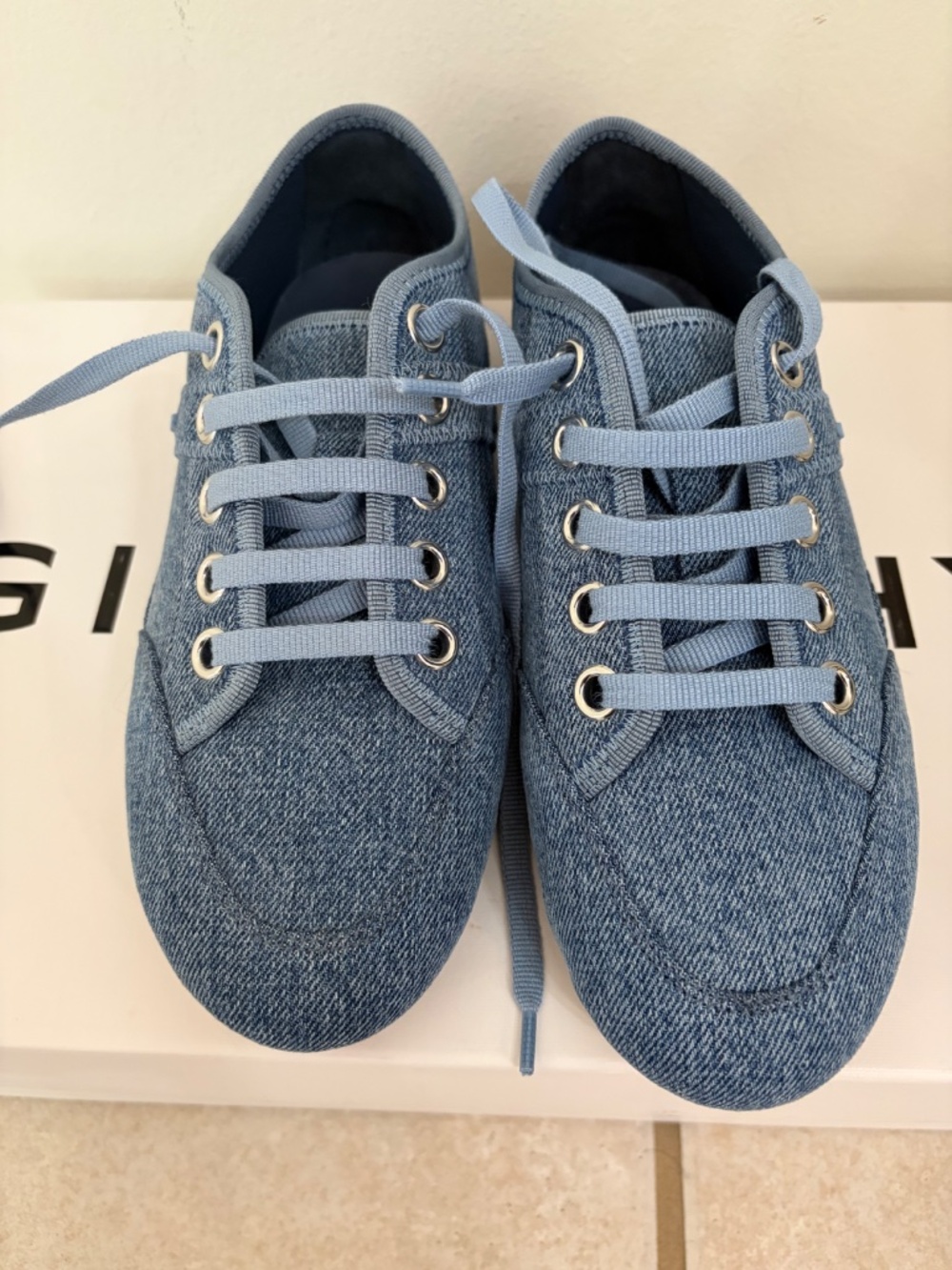 Givenchy Denim slim sneakers NEW size 36 - Picture 3 of 9